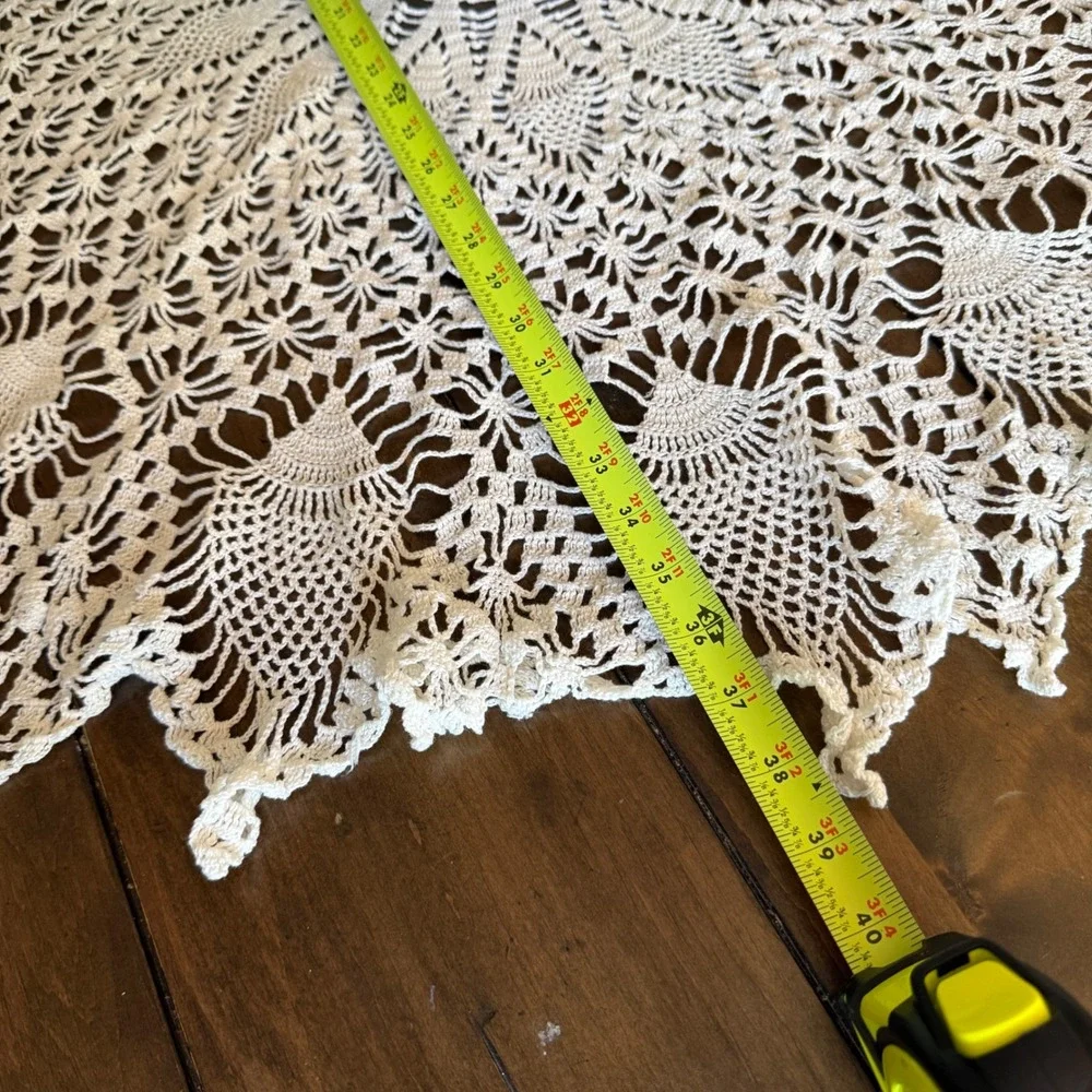 Vintage Hand Crochet Round‎ Lace Tablecloth Doily Cream Pineapple Floral 40 Inch